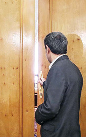 پرونده احمدی‌نژاد در مرحله تحقیقات اولیه است