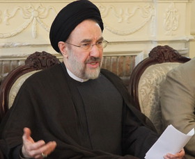 محمد خاتمی: همه باید در انتخابات شرکت کنیم/کار روحانی درست است