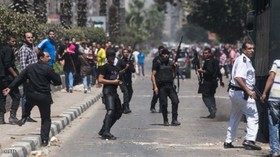 آتش زدن پرچم آمریکا و اسرائیل در تظاهرات مصر / بازداشت ده‌ها تظاهرکننده