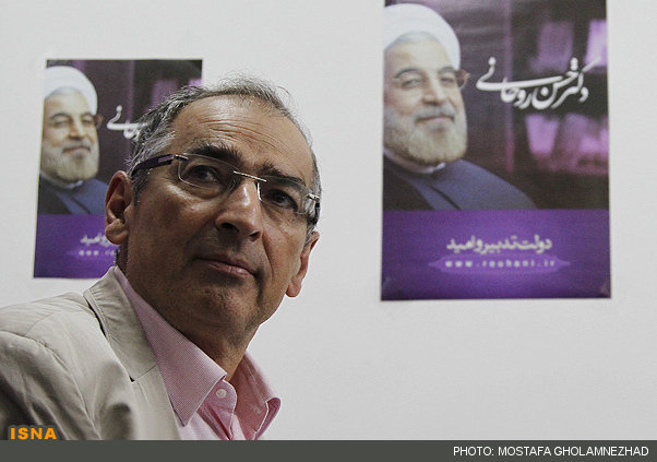 دفاع زیباکلام از سیاست دولت روحانی