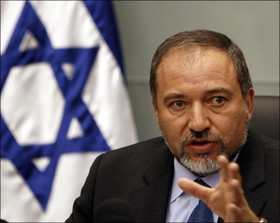 انتقاد لیبرمن از سیاست‌های نتانیاهو در رویارویی با حماس
