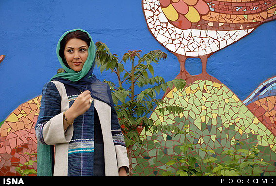 اهمیت وجود نقش ایرانی در لباس‌ برای لاله اسکندری