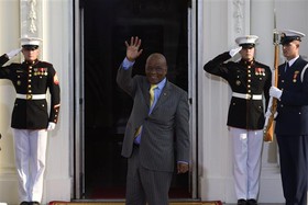 نخست‌وزیر لسوتو به آفریقای جنوبی گریخت
