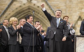 پوروشنکو خواهان حمایت کانادا از روابط اوکراین-ناتو