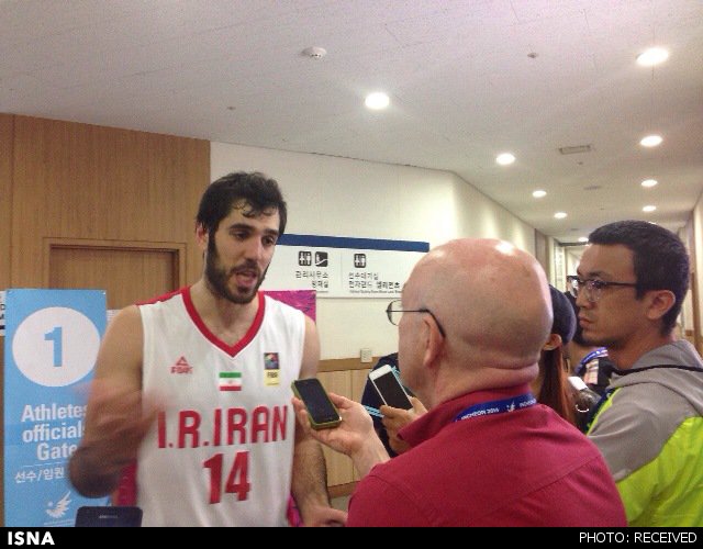 صمد نیکخواه بهرامی: انگار خواب بودیم!