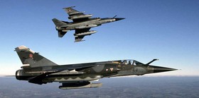 اولین حملات جنگنده‌های بلژیکی به مواضع داعش در عراق/ تلاش ارتش عراق برای بازپس‌گیری "هیت"