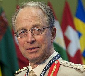 رئیس سابق ارتش انگلیس: حمله هوایی علیه داعش کافی نیست؛ نیروی زمینی باید اعزام شود
