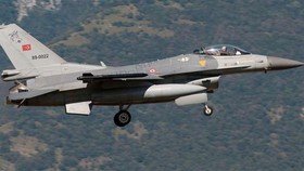 حمله جنگنده‌های ترکیه به مواضع پ.ک.ک و داعش