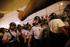 آمریکا تحقیقات درباره برخورد خشونت‌آمیز پلیس هنگ‌کنگ را خواستار شد