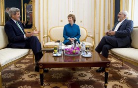 آغاز مذاکرات کری، ظریف و اشتون با حضور وزیر خارجه عمان