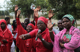 توافق آتش‌بس دولت نیجریه با بوکوحرام/ دختران نیجریه‌ای ربوده شده آزاد می‌شوند