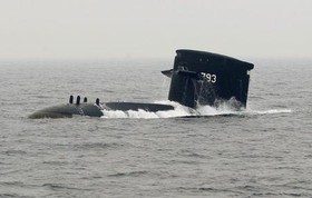 تلاش کره شمالی برای ساخت زیردریایی با قابلیت پرتاب موشک‌های هسته‌ای