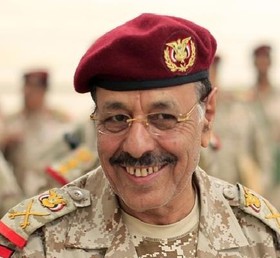 فرمانده نظامی مخالف حوثی‌های یمن یک پست امنیتی در قطر گرفت