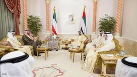 سفر امیر کویت به امارات، بحرین و قطر برای حل اختلافات کشورهای عربی