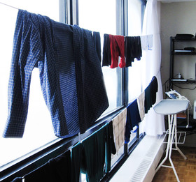 1417340507848_clothesline-dryer-inside.jpg