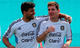 آگوئرو: نه رونالدو و نه هیچ بازیکن دیگری قابل مقایسه با مسی نیست