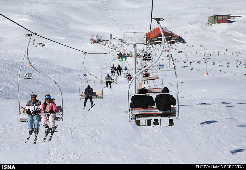  اسکی بازی در پیست توچال تهران +تصاویر