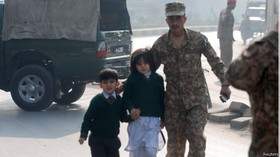 ملازهی: حمله به مدرسه پیشاور زمینه‌ساز توافق افغانستان و پاکستان بود