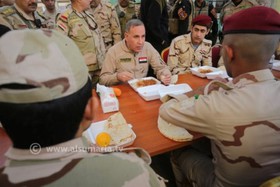 وزیر دفاع عراق: زمان حمله به موصل را ما تعیین می‌کنیم نه آمریکا