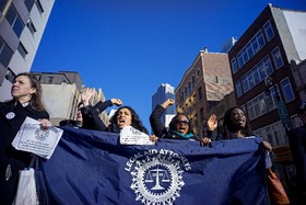 معترضان نیویورک درخواست شهردار را برای پایان دادن به اعتراضات نپذیرفتند
