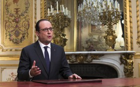 اولاند اتحاد مردم فرانسه در برابر تروریسم را خواستار شد