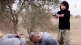 ویدئو جدید داعش از اعدام دو "جاسوس روسیه" به دست یک کودک 10 ساله