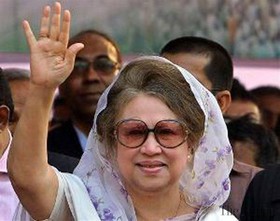 رهبر اپوزیسیون بنگلادش بی‌برق شد!