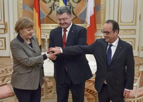 پیام صلح رهبران آلمان و فرانسه در دیدار با پوروشنکو