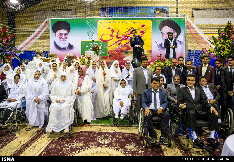جشن ازدواج بیست و دو زوج کم توان جسمی جشن ازدواج 22 زوج کم توان جسمی
