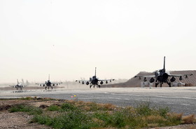 جنگنده‌های امارات تاسیسات نفتی داعش در سوریه را بمباران کردند