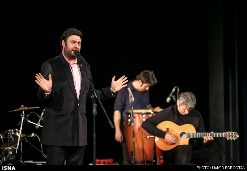 اجرای گروه محمد علیزاده در سومین شب سی‌امین جشنواره‌ی موسیقی فجر - تالار وحدت