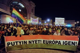 تظاهرات مجارستانی‌ها علیه سفر پوتین به کشورشان