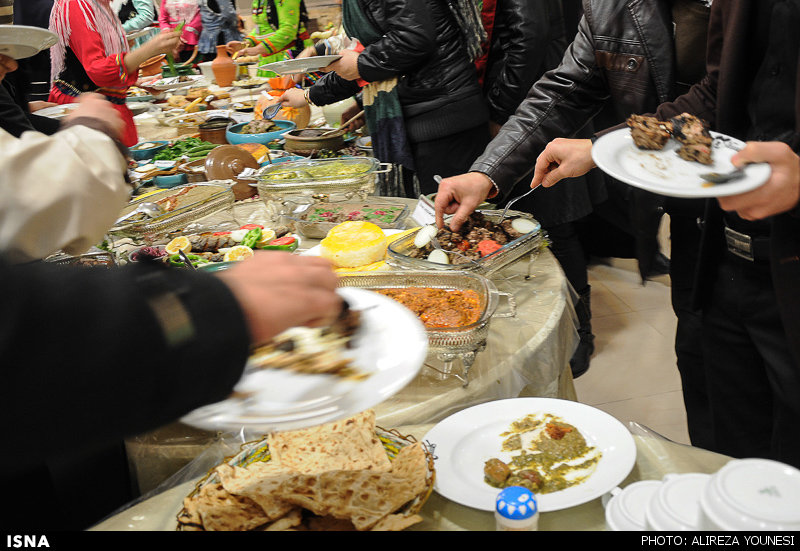 جشنواره غذاهای محلی در رشت