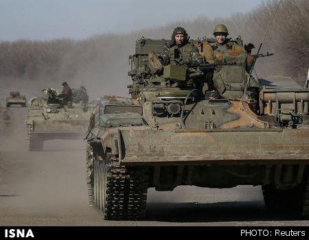 آغاز خروج تسلیحات سنگین ارتش اوکراین از مناطق درگیر