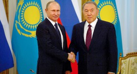 تمجدید پوتین از نظربایف