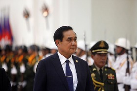 نخست وزیر تایلند به دنبال لغو قانون منع آمد و شد