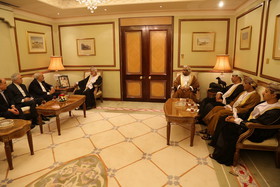 ظریف خبر داد: آمادگی ایران برای همکاری با عمان در موضوع یمن