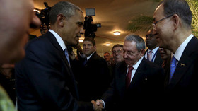 دیدار و گفت‌وگوی کوتاه اوباما و رائول کاسترو در حاشیه نشست پاناما