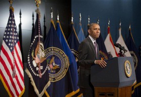 دفاع اوباما از عملیات جاسوسی آمریکا در پی مرگ گروگان‌های القاعده