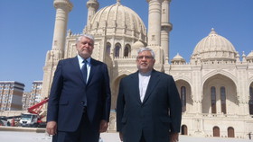 بازدید سفیر ایران در باکو از مسجد «حیدر»
