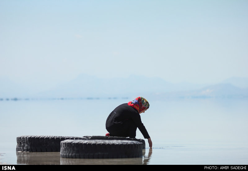 توقفی کوتاه در کنار دریاچه ارومیه