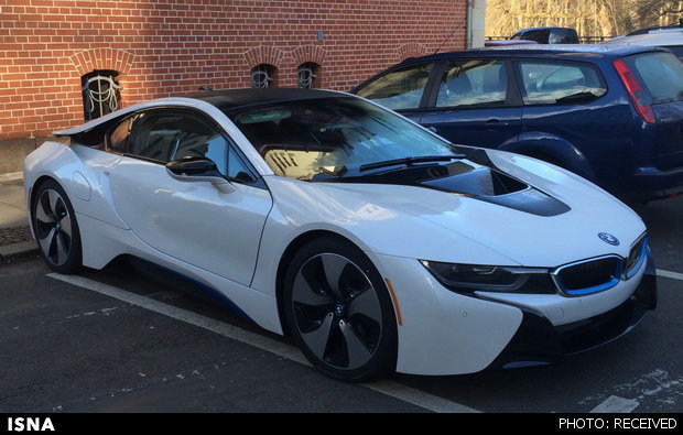 http://media.isna.ir/content/1432128642774_Live-Fotos-BMW-i8-Crystal-White-Akzente-i-blau-ungetarnt-Leipzig-02.jpg/4