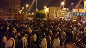 تظاهرات شیعیان عربستان در محکومیت حمله انتحاری به مسجد "القطیف"