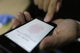 1432533869873_applefingerprint_reuters.jpg