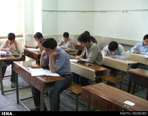 حضور روحانیون در مدارس استعدادهای درخشان در قالب طرح "روشنا"