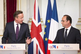 کامرون: انگلیس، فرانسه و آلمان خواهان مذاکرات سیاسی برای حل بحران سوریه هستند