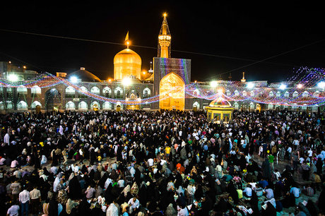 شب میلاد امام زمان (عج) در حرم رضوی