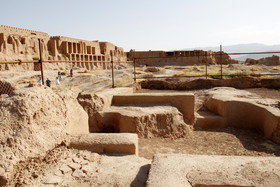 کشف بی‌نظیرترین گچبری دوره اسلامی در شهر تاریخی بلقیس