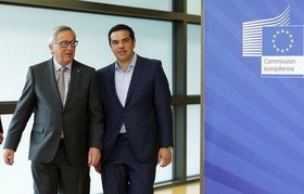 امتناع یونکر از صحبت با سیپراس/مذاکرات اولاند، مرکل و سیپراس درباره بحران بدهی یونان