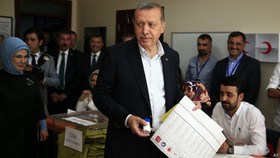 1433736801690_150607172631_erdogan_turkey_vote_ballot_624x351_ap.jpg